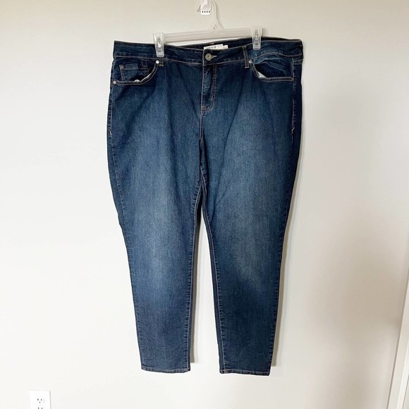 Torrid dark wash skinny jeans plus size 22R - Picture 1 of 6